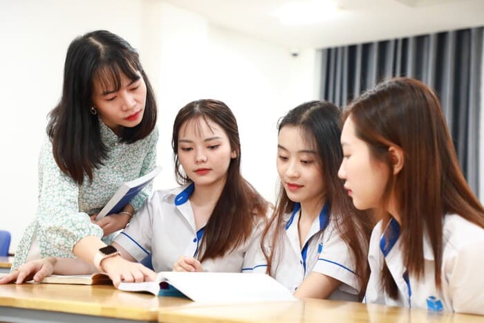 cơ hội nghề nghiệp khi học liên thông đại học ngành sư phạm tiếng anh